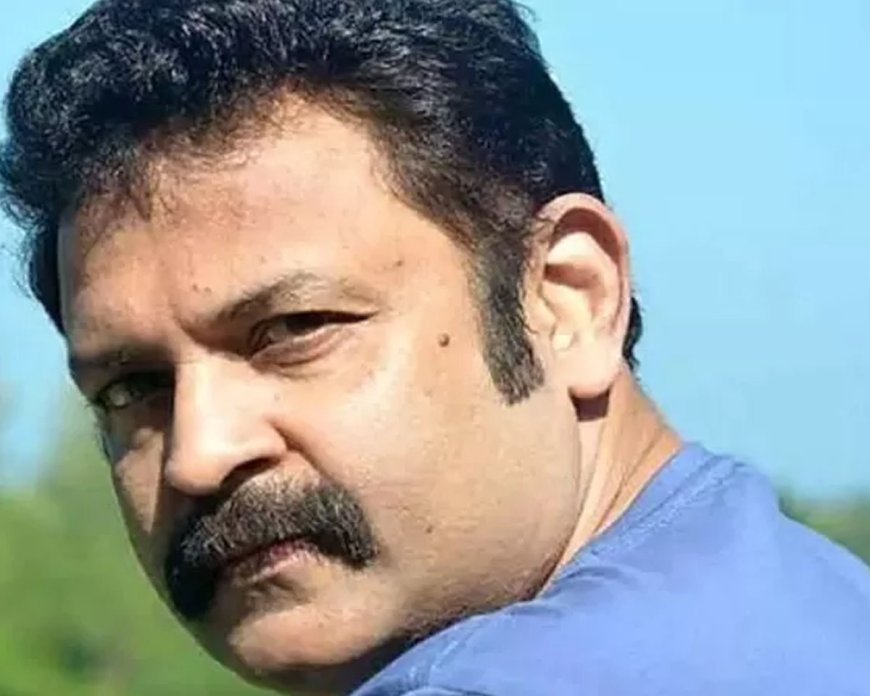 കൊല്ലത്ത് ബൂത്തില്‍ എത്തിയ ബിജെപി സ്ഥാനാര്‍ത്ഥി ജി കൃഷ്ണകുമാറിനെ പൊലീസ് തടഞ്ഞു